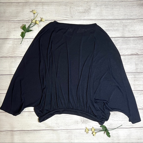 EXPRESS Soft Knit Dolman Sleeve Top in Navy - Picture 4 of 10